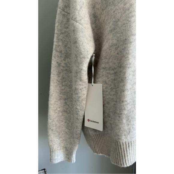 lululemon alpaca wool blend v neck sweater - Picture 4 of 8